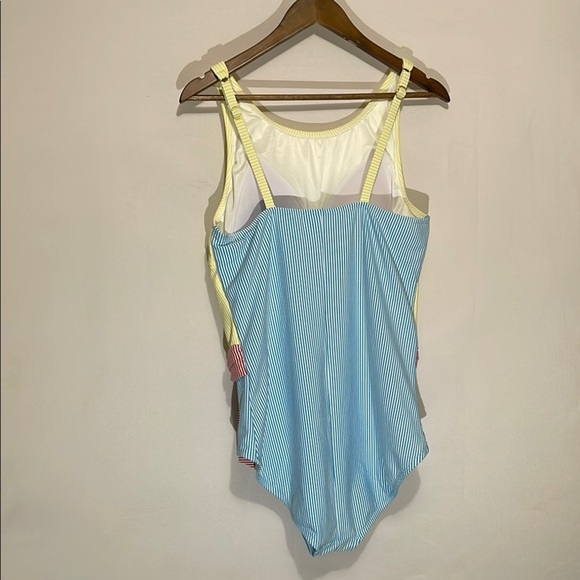 NWOT Lands End Seersucker One-Piece Swimsuit Sz 16 L - Picture 3 of 12